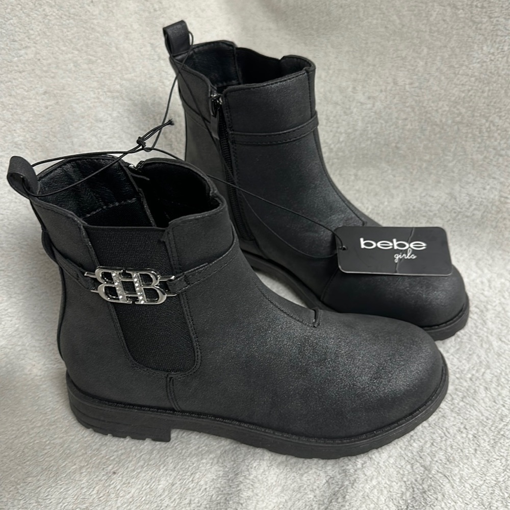 NWT Bebe Charcoal Gray  Side Zip Booties with BB Metal Bling Detail Size 3